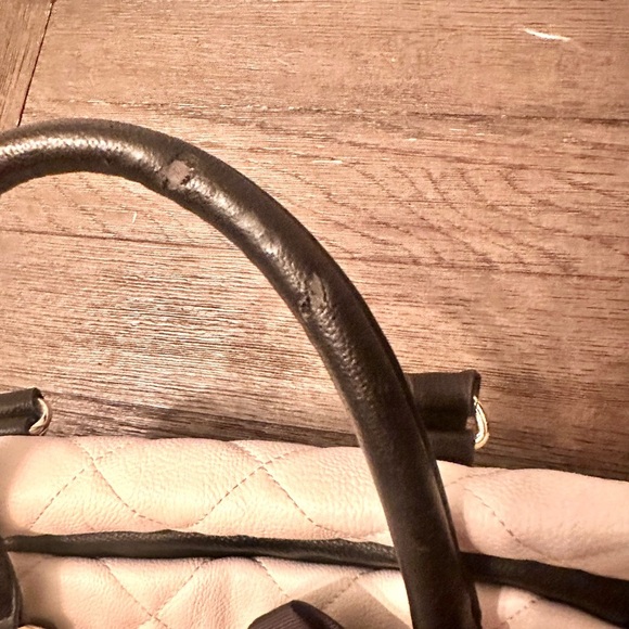 Betsey Johnson Hand Bag - Picture 7 of 8